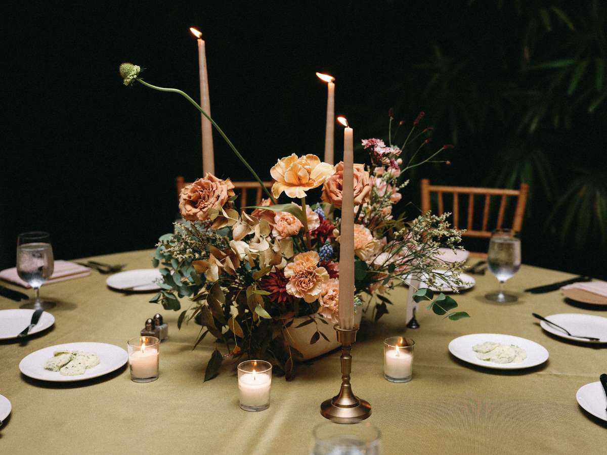 wedding table centerpiece with toffee roses and sand-colored candles, miami beach garden wedding